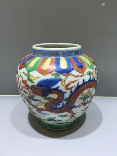 A Chinese Wu-Cai Porcelain Jar