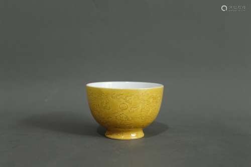 A Chinese Yellow Glazed Porcelain Tea Bowl