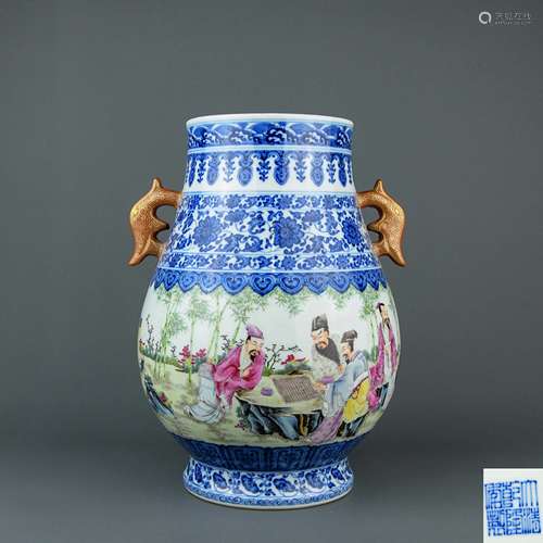 A Chinese Blue and White Porcelain Vase