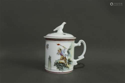 A Chinese Famille-Rose Porcelain Cup with Cover