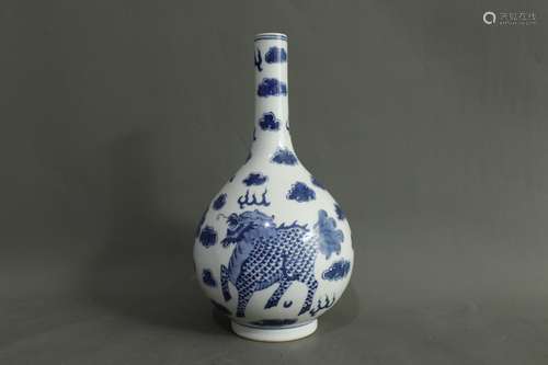 A Chinese Blue and White Porcelain Vase