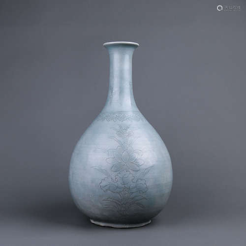 A Chinese Celadon Porcelain Vase