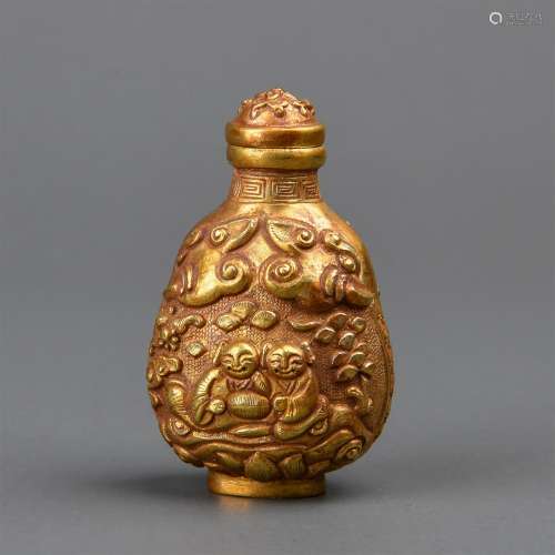 A Chinese Gold Snuff Bottle
