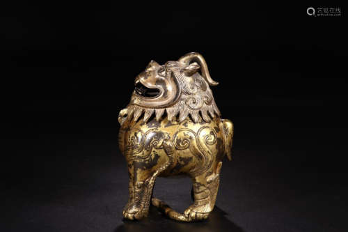 A GILT BRONZE INCENSE HOLDER WITH BEAST SHAPED