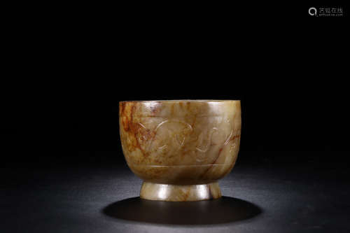 A HETIAN JADE CUP WITH CARVED