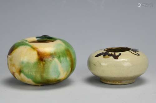 A Pair of Water Pots: Sancai Glaze & Umber/ Beige