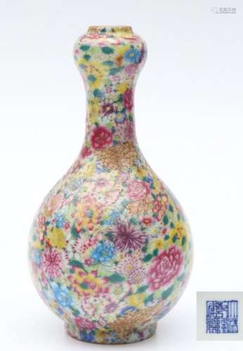 Chinese Qing Dynasty Famille Rose GarlicÂ Head