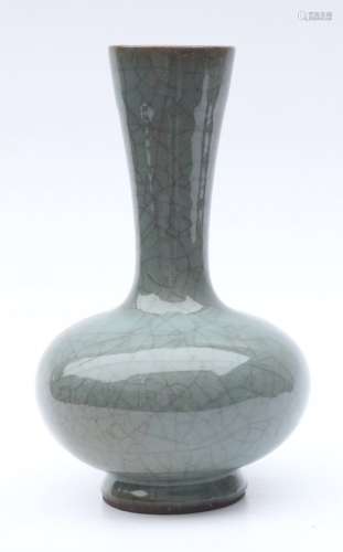 Chinese Song Dynasty Guan-Type Bottle Vase