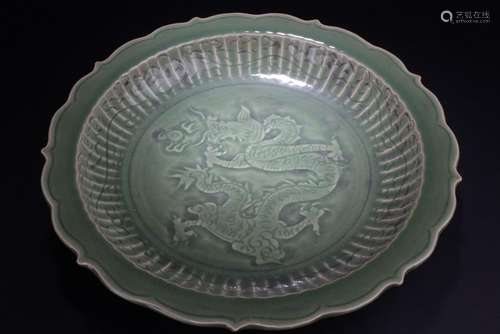 A Dragon-decorating Chinese Longquan Porcelain