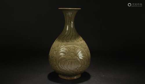 An Estate Chinese Anicent-framing Porcelain Vase