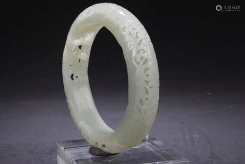 A Curving-through Chinese Jade Bangle