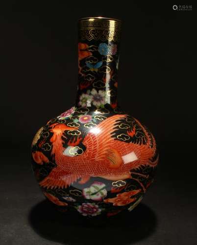 A Chinese Black Phoenix-fortune Estate Porcelain Vase