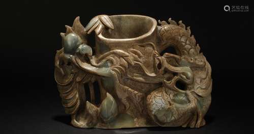 A Chinese Dragon-decorating Estate Curving Statue