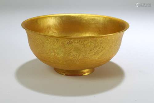 A Chinese Phoenix-fortune Gilt Bowl