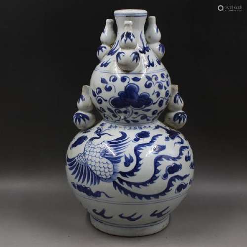 A BLUE & WHITE PHOENIX DOUBLE GOURD VASE MING DYNASTY.