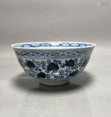 A BLUE & WHITE BOWL KANGXI 17TH/C.