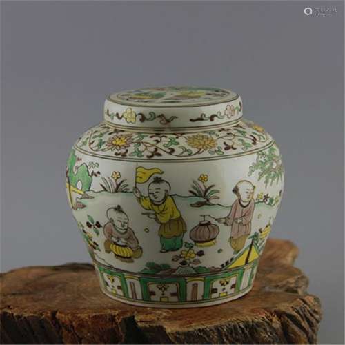 A FAMILLE VERTE FOOD POT MING DYNASTY.