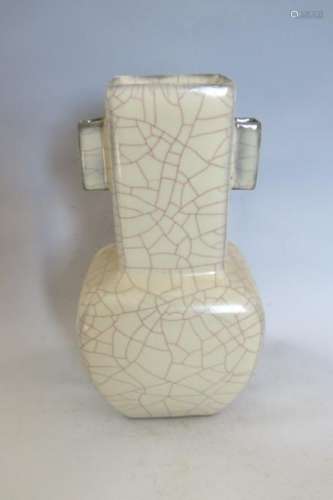 A WHITE CRACKLE DOUBLE EAR VASE MING DYNASTY.
