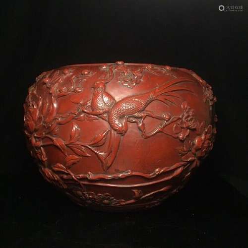 A LACQUER WARE BIRD JAR QIANLONG MARK 17TH/C.