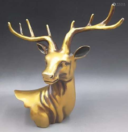 A GILT BRONZE DEER HEAD STATUE QIANLONG MARK 17TH/C.