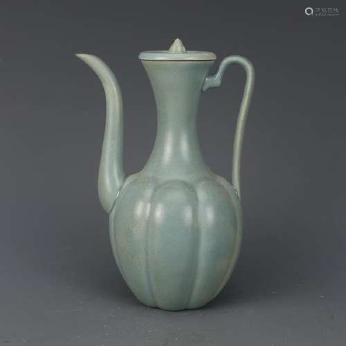 A GREEN GLAZED TEAPOT MING DYNASTY.