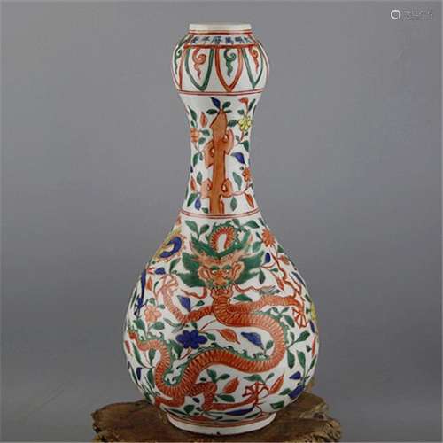 A FAMILLE VERTE DRAGON VASE WANLI MARK 16TH/C.