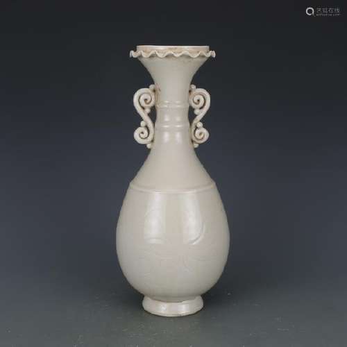 A DING WHITE DOUBLE EAR VASE SONG DYNASTY 10TH/C.