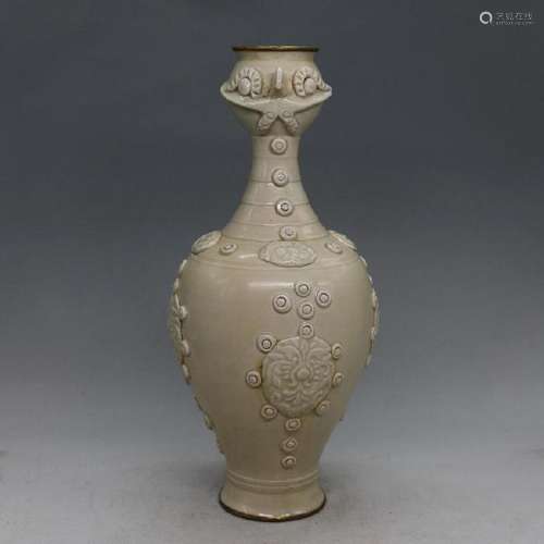 A WHITE DOUBLE EAR PEONY VASE SONG DYNASTY 10TH/C.