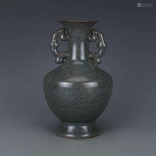 A GREY GLAZED DOUBLE HANDLE VASE MING DYNASTY.