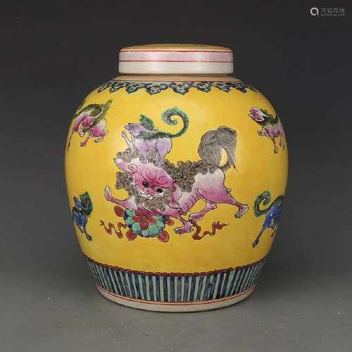 A YELLOW GROUND FAMILLE VERTE JAR KANGXI MARK 16TH/C.