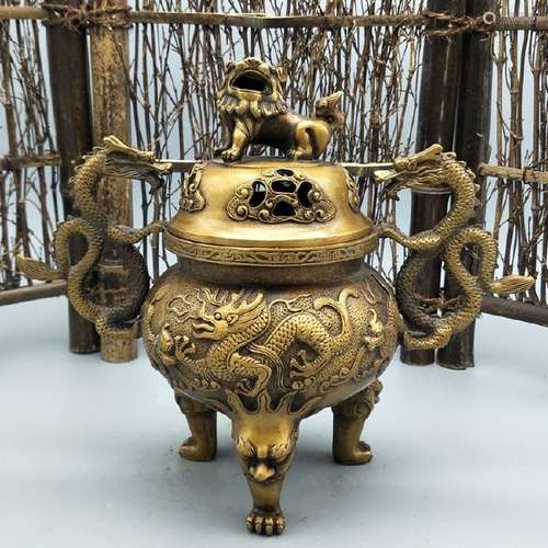 A GILT BRONZE DRAGON CENSER XUANDE MARK 14TH/C.