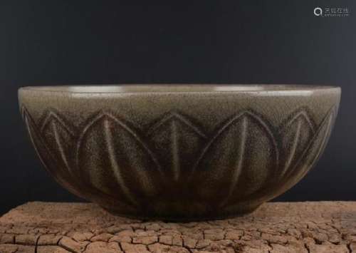 A BROWN CRACKLE LEAF BOWL MING DYNASTY.