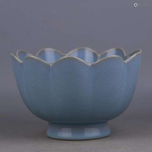 A SKY BLUE MELLOW SHAPED BOWL MING DYNASTY.