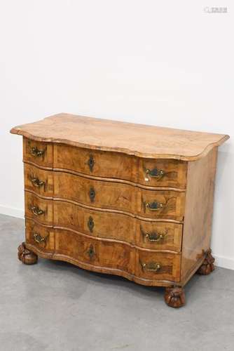 Commode allemande en noyer 18ème siècle (88x115x60…