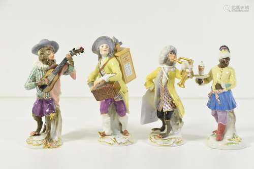 Quatres statuettes en Meissen \