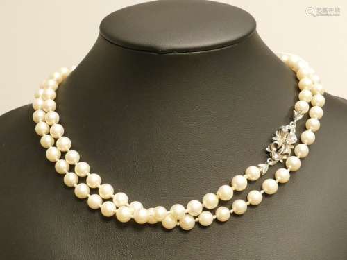 Collier de perles, fermoir en or blanc 18 carats e…