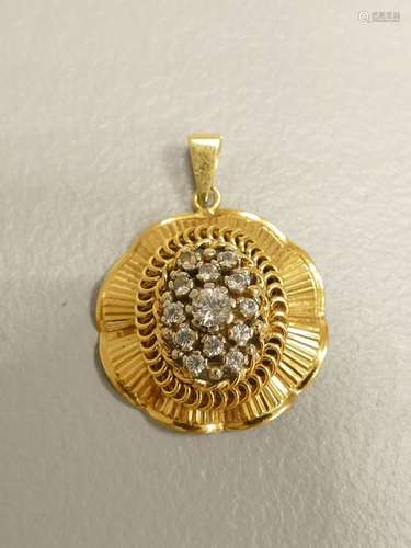 Pendentif en or jaune 18 carats serti de diamants …