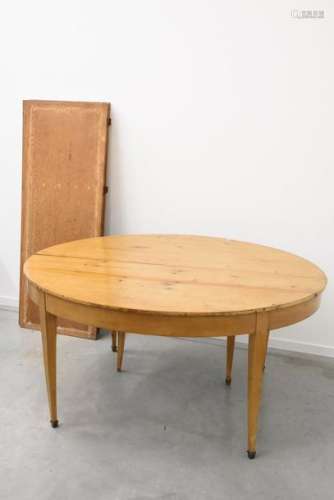 Table ovale à allonges (6 pieds, manque 2 pieds, 4…