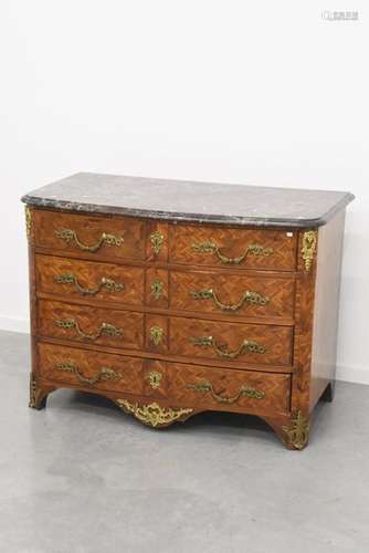 Commode d'époque Louis XIV/Régence de forme galbée…