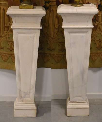 Paire de colonnes Louis XVI en marbre blanc vers 1…