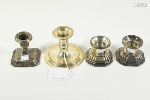 Lot de 4 bougeoirs en argent