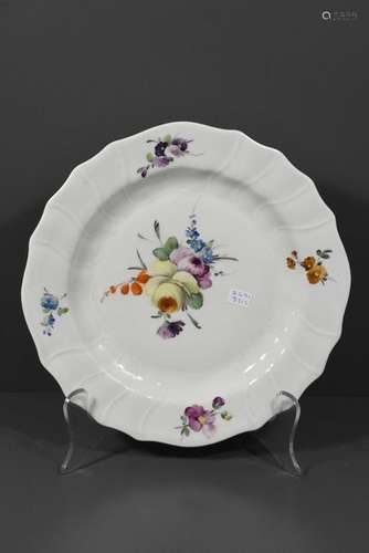 Assiette creuse en porcelaine polychrome de Tourna…