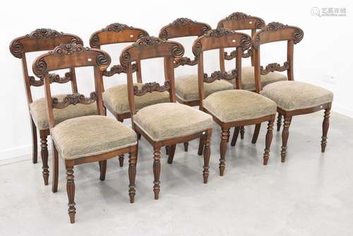 Série de 8 chaises Louis Philippe en acajou sculpt…