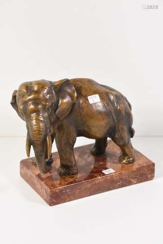 Eléphant en bronze Art Déco (Ht 19cm)