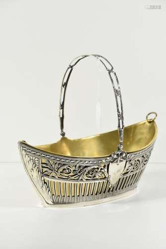 Corbeille ovale de style Louis XVI en argent