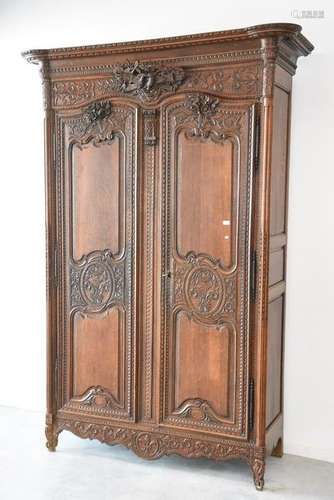 Armoire de mariage normande finement sculptée (Ht …