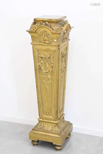 Colonne en bois sculpté doré, 19ème (Ht 128cm)