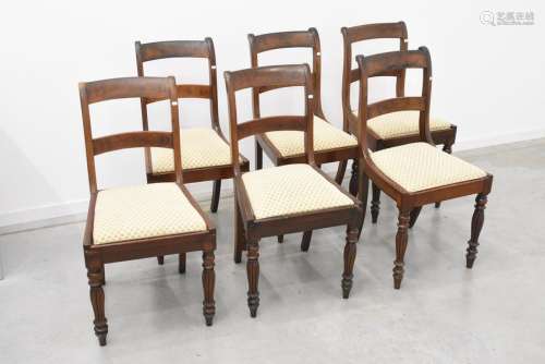 Série de six chaises à bandeau, 19ème, en acajou