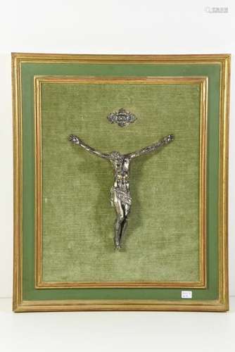 Crucifix en argent 18ème, encadré (Ht Christ 21cm)