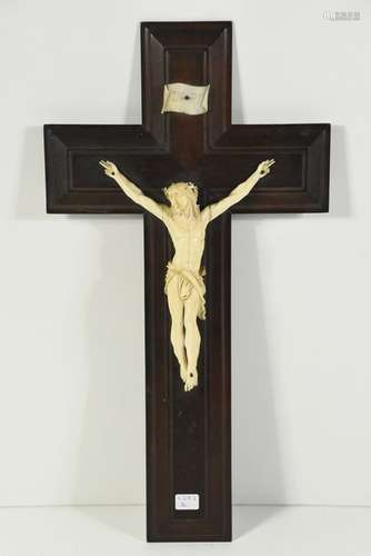 Christ sur croix (Ht Christ 18cm)